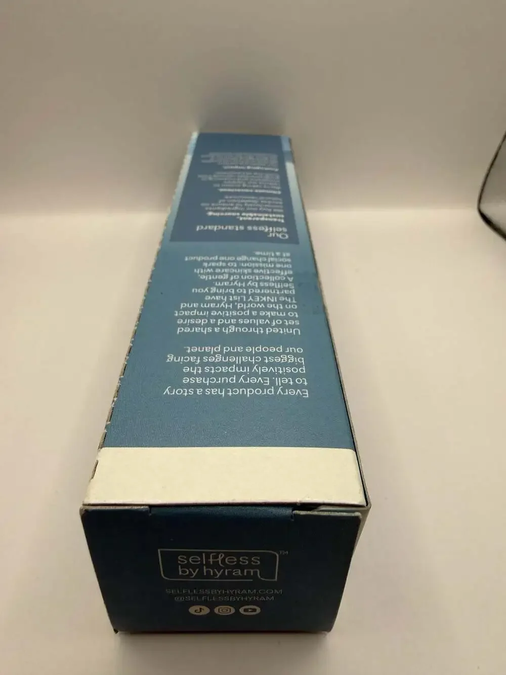 Selfless by Hyram Niacinamide & Maracujá Daily Barrier Support Moisturizer